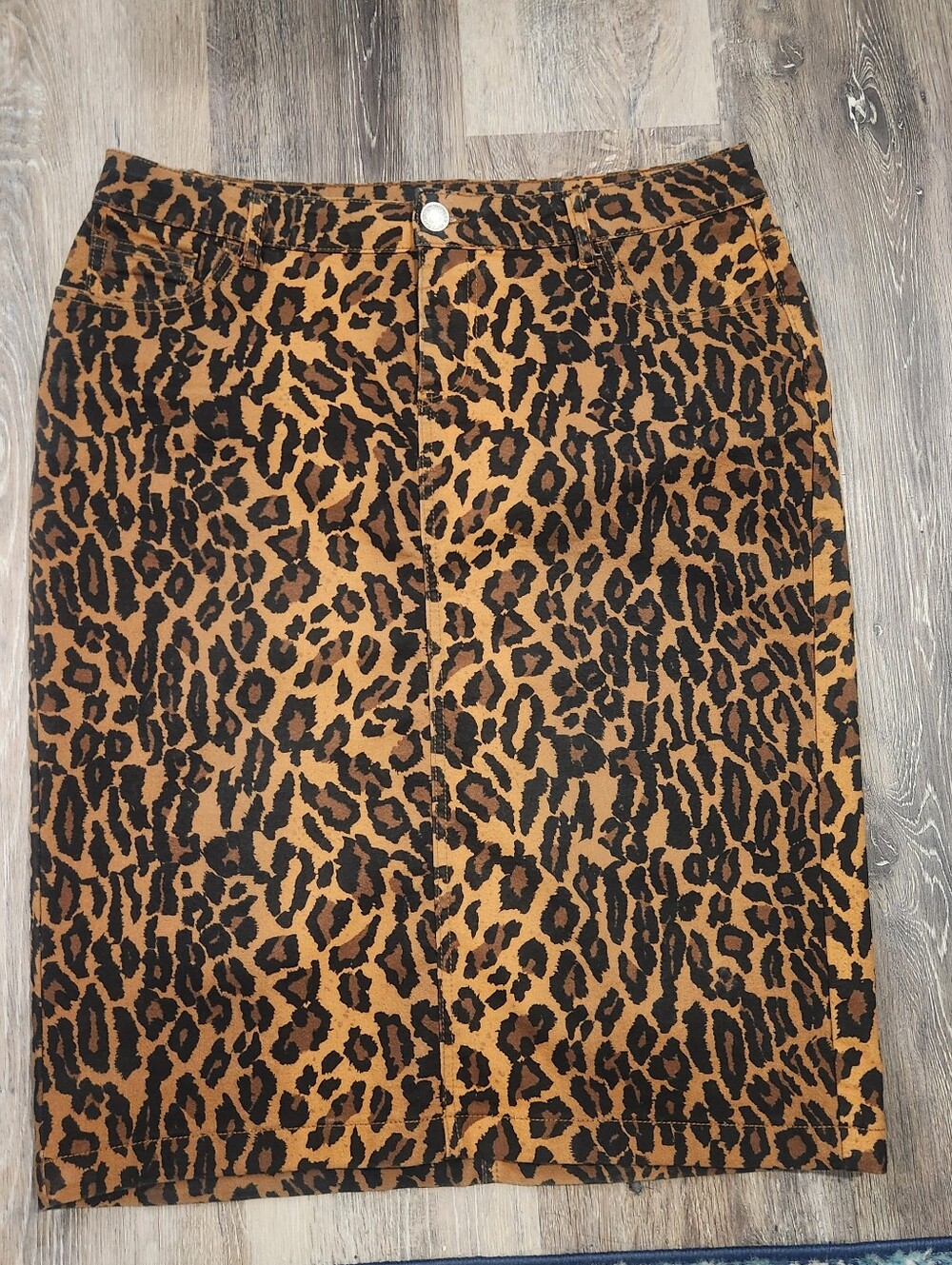 Be•Girl Sz Xlg Like New Cheetha Skirt